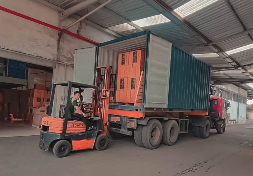 Harga Sewa Container 40 Feet dari Surabaya